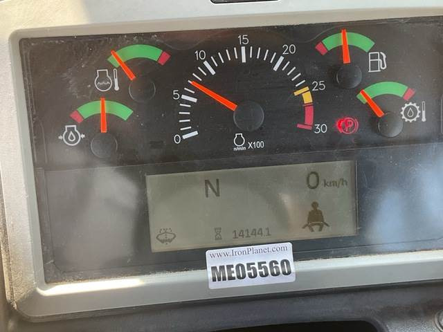 Dúmper articulado CAT 745: foto 7