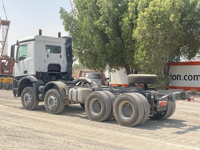 Mercedes-Benz Arocs 4240 - Camión chasis: foto 2 Mercedes-Benz Arocs 4240 - Camión chasis: foto 2