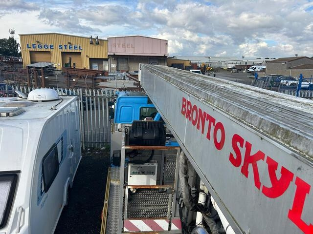 Camión grúa Volvo FL10: foto 16 Camión grúa Volvo FL10: foto 16