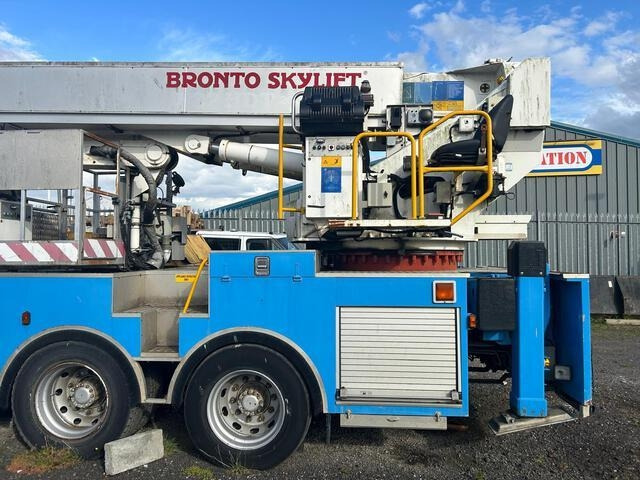 Camión grúa Volvo FL10: foto 11 Camión grúa Volvo FL10: foto 11