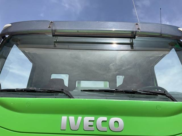 Camión grúa Iveco Trakker 380: foto 16