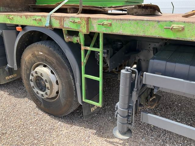 Camión grúa Iveco Trakker 380: foto 22