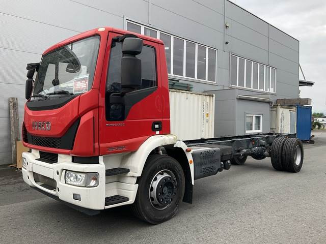 Iveco Eurocargo ML180E32 - Camión chasis: foto 1 Iveco Eurocargo ML180E32 - Camión chasis: foto 1