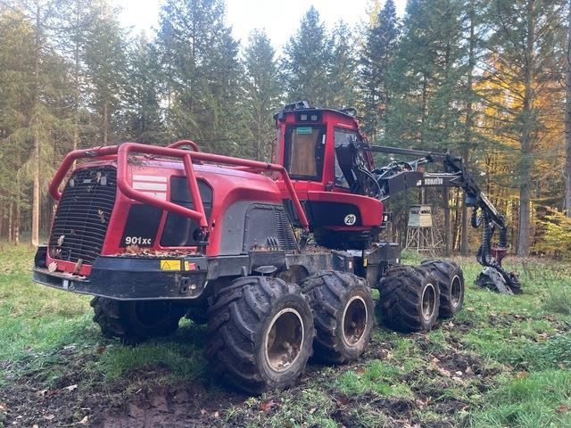 Komatsu XH901XC-6 - Procesadora forestal: foto 3 Komatsu XH901XC-6 - Procesadora forestal: foto 3