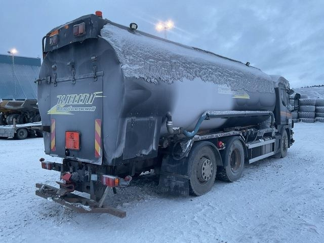 Scania P114LB-380 - Camión cisterna: foto 3 Scania P114LB-380 - Camión cisterna: foto 3