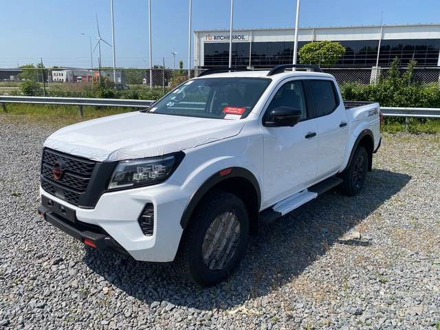 Nissan Navara - Furgoneta: foto 1 Nissan Navara - Furgoneta: foto 1