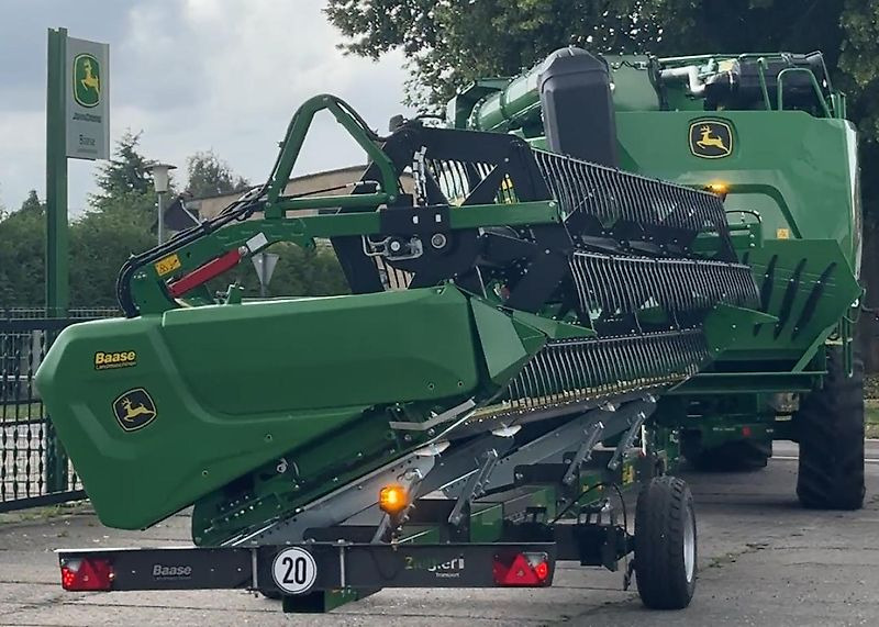 John Deere T5 400 + 6,70m Vario-Schneidwerk - Cosechadora de granos: foto 4 John Deere T5 400 + 6,70m Vario-Schneidwerk - Cosechadora de granos: foto 4