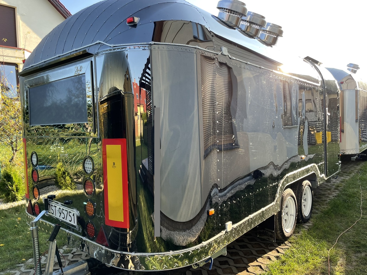 SHINE Summer S BLACK - Remolque venta ambulante: foto 3 SHINE Summer S BLACK - Remolque venta ambulante: foto 3