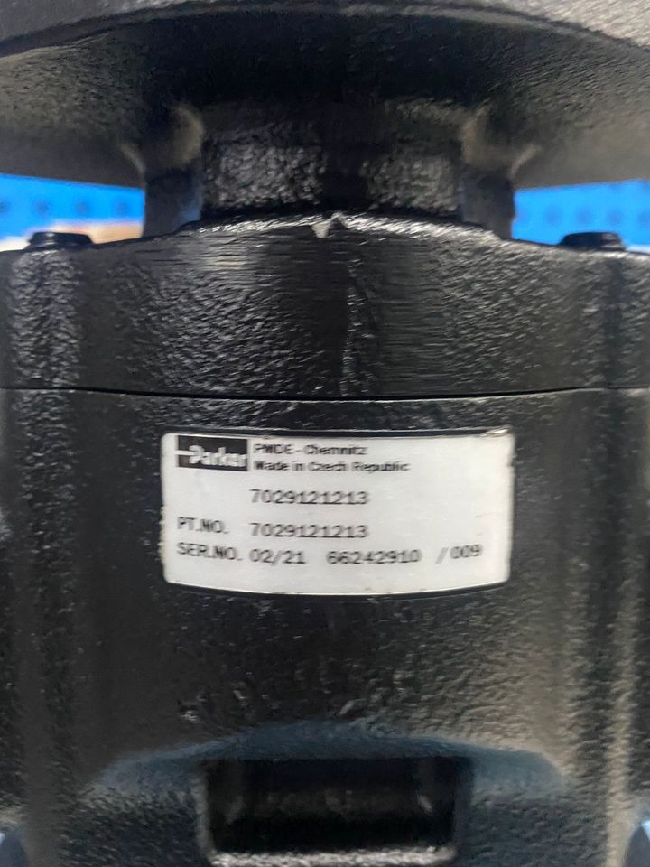 PARKER 7029121213 - Bomba hidráulica para Maquinaria de construcción: foto 2 PARKER 7029121213 - Bomba hidráulica para Maquinaria de construcción: foto 2