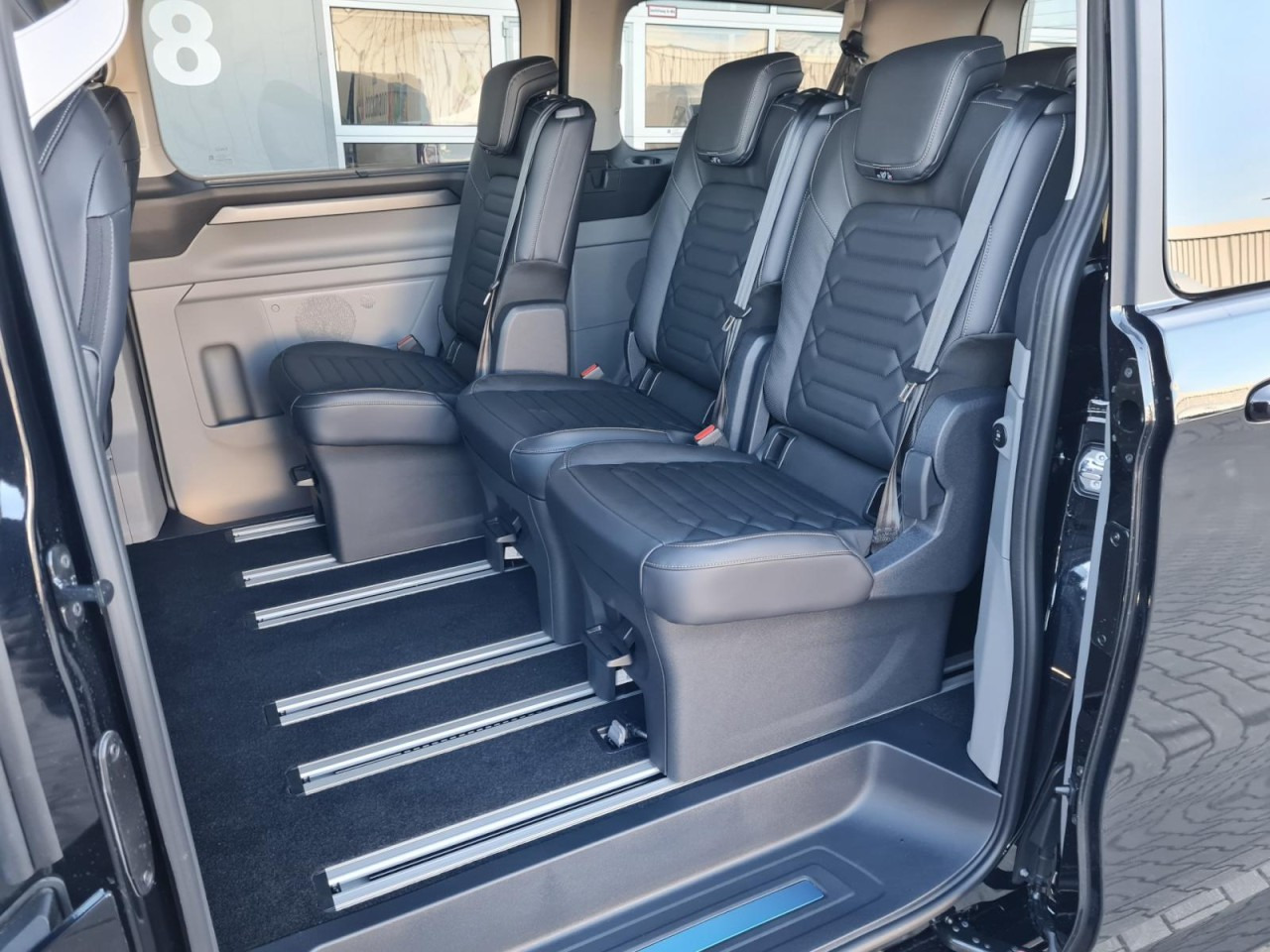 Furgoneta combi Ford Tourneo Custom 320 L1 AG Titanium X AHK LED NAVI 2X SCHIEBE: foto 10