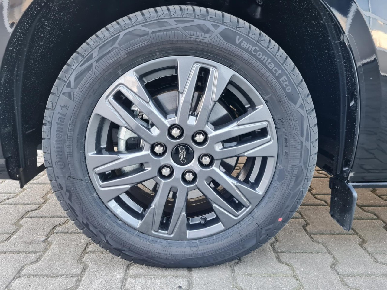 Furgoneta combi Ford Tourneo Custom 320 L1 AG Titanium X AHK LED NAVI 2X SCHIEBE: foto 17