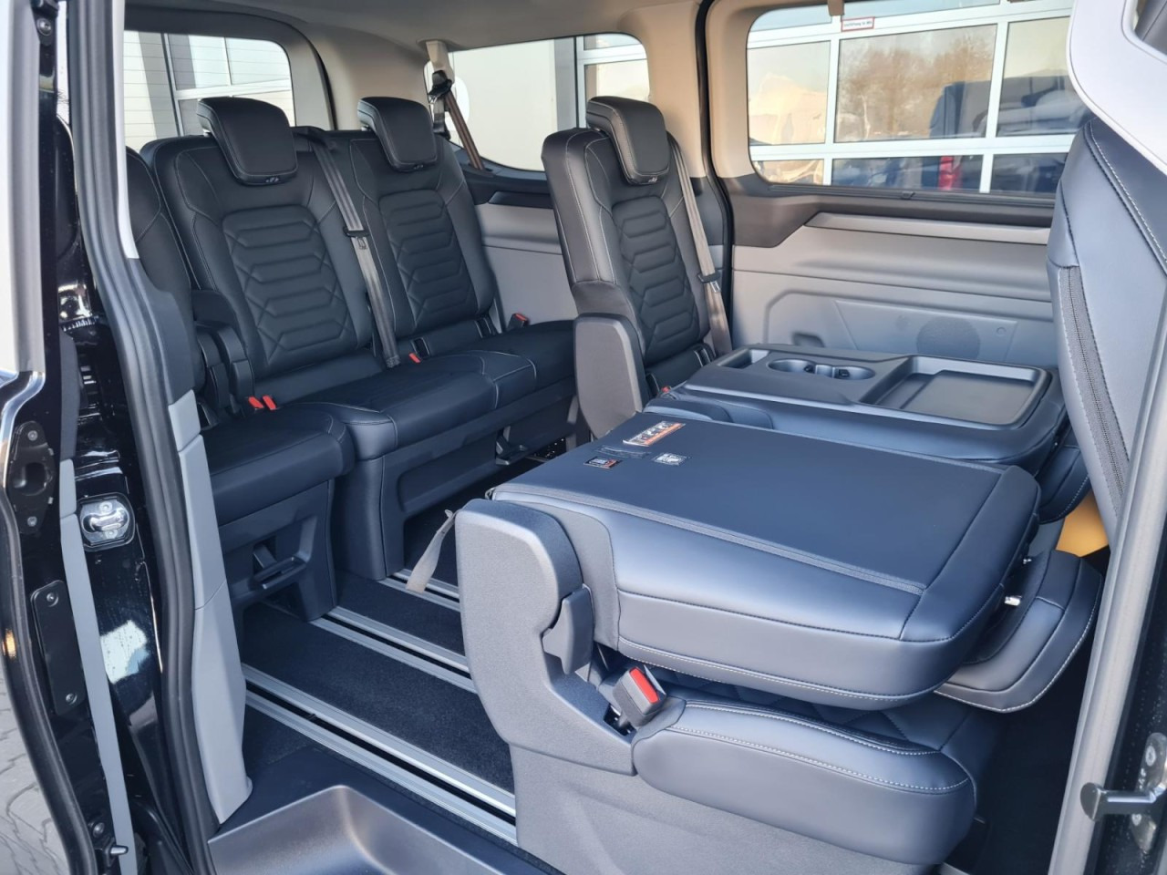 Furgoneta combi Ford Tourneo Custom 320 L1 AG Titanium X AHK LED NAVI 2X SCHIEBE: foto 13