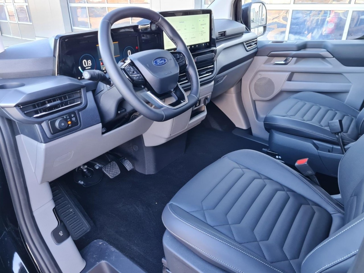 Furgoneta combi Ford Tourneo Custom 320 L1 AG Titanium X AHK LED NAVI 2X SCHIEBE: foto 8