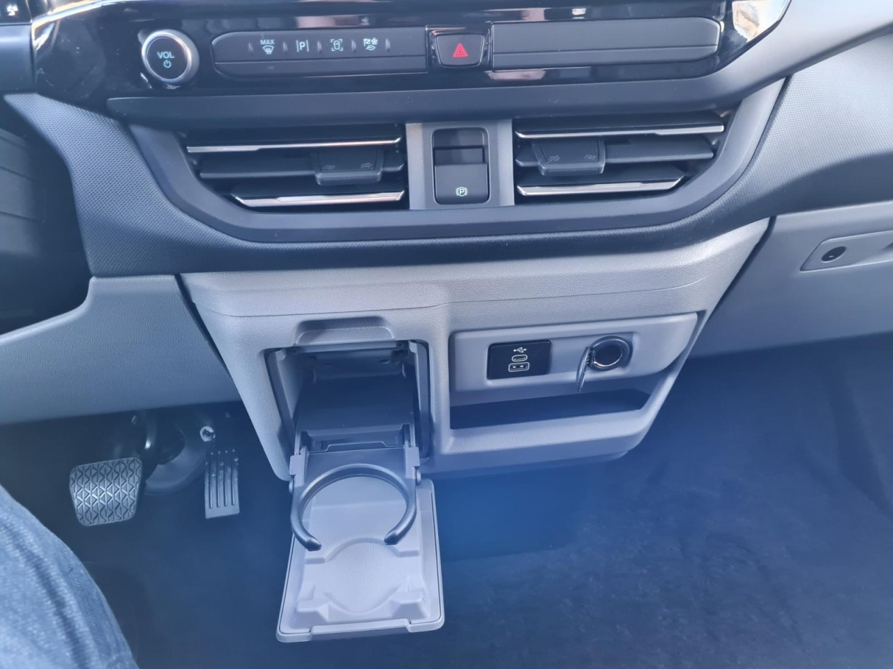 Furgoneta combi Ford Tourneo Custom 320 L1 AG Titanium X AHK LED NAVI 2X SCHIEBE: foto 16