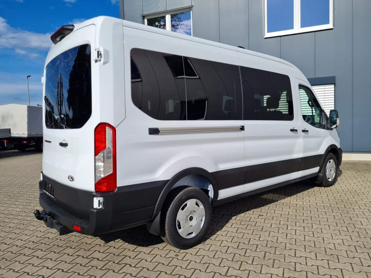 Ford Transit 350 Kombi 9 Sitze L3 AG Trend AHK KAMERA - Minibús, Furgoneta de pasajeros: foto 4 Ford Transit 350 Kombi 9 Sitze L3 AG Trend AHK KAMERA - Minibús, Furgoneta de pasajeros: foto 4