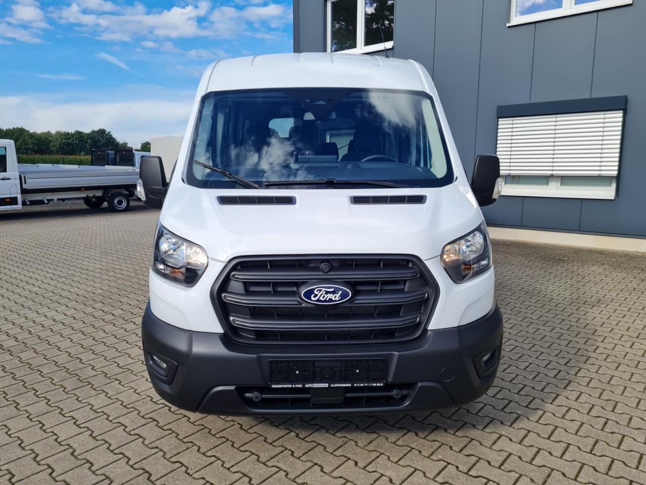 Ford Transit 350 Kombi TDCi L3 AG Trend 9 Sitze AHK KAMERA - Minibús, Furgoneta de pasajeros: foto 2 Ford Transit 350 Kombi TDCi L3 AG Trend 9 Sitze AHK KAMERA - Minibús, Furgoneta de pasajeros: foto 2