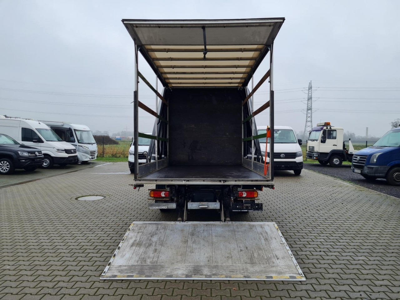 Peugeot Boxer 35 Pritsche 2x Schiebe Plane LBW L4 KLIMA - Furgoneta con lona: foto 5 Peugeot Boxer 35 Pritsche 2x Schiebe Plane LBW L4 KLIMA - Furgoneta con lona: foto 5