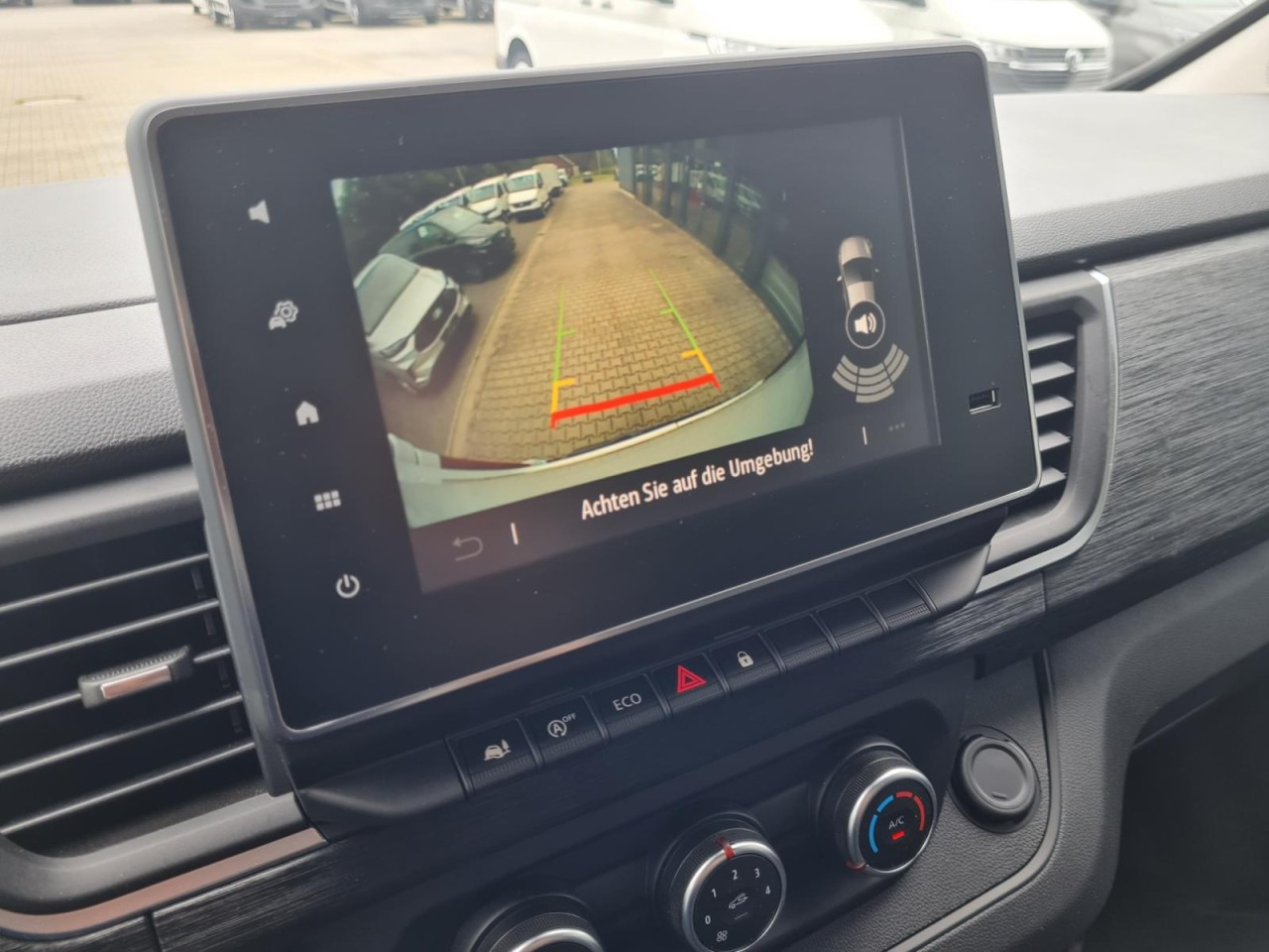 Leasing de  Renault Trafic Kühlkasten 3.0t L2 KLIMA LED NAVI/APP TEMPO Renault Trafic Kühlkasten 3.0t L2 KLIMA LED NAVI/APP TEMPO: foto 11