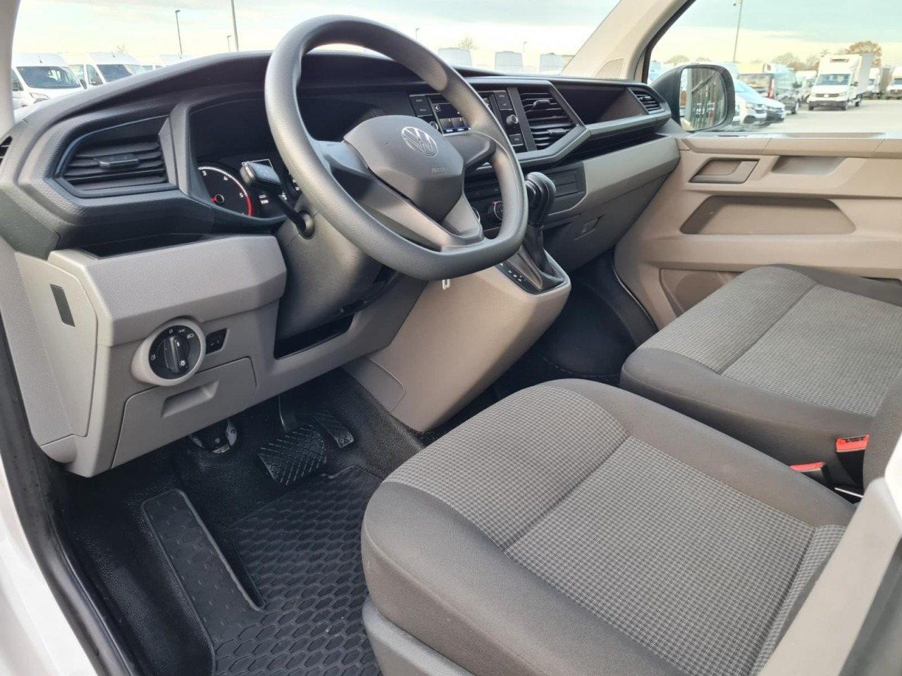 Furgoneta pequeña Volkswagen T6.1 Kasten TDI lang L2H1 DSG PDC KLIMA KAMERA: foto 8 Furgoneta pequeña Volkswagen T6.1 Kasten TDI lang L2H1 DSG PDC KLIMA KAMERA: foto 8