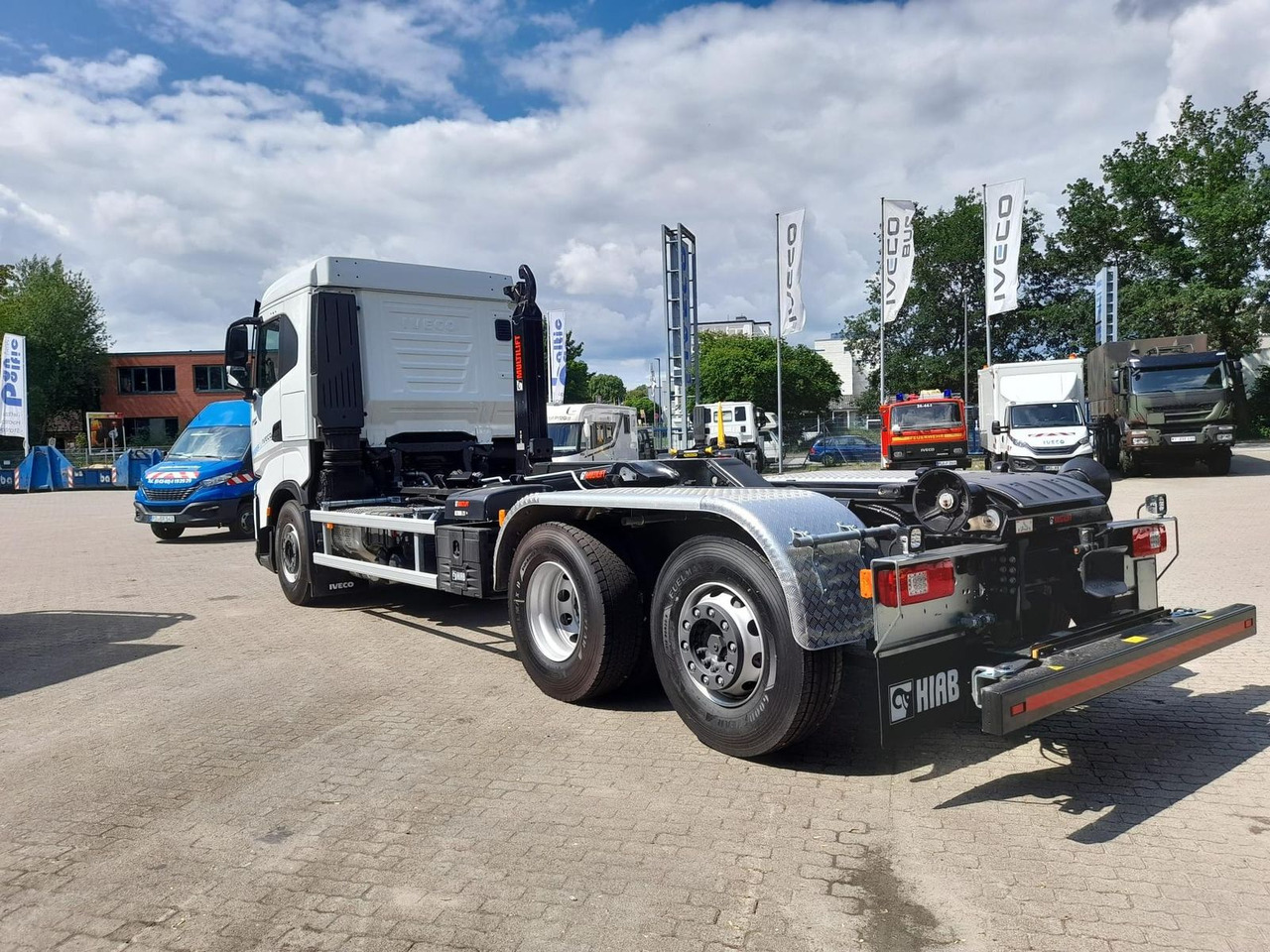 Iveco AD280X46Y/PS ON HIAB 490PS Lenk-Lift - Camión volquete: foto 4 Iveco AD280X46Y/PS ON HIAB 490PS Lenk-Lift - Camión volquete: foto 4