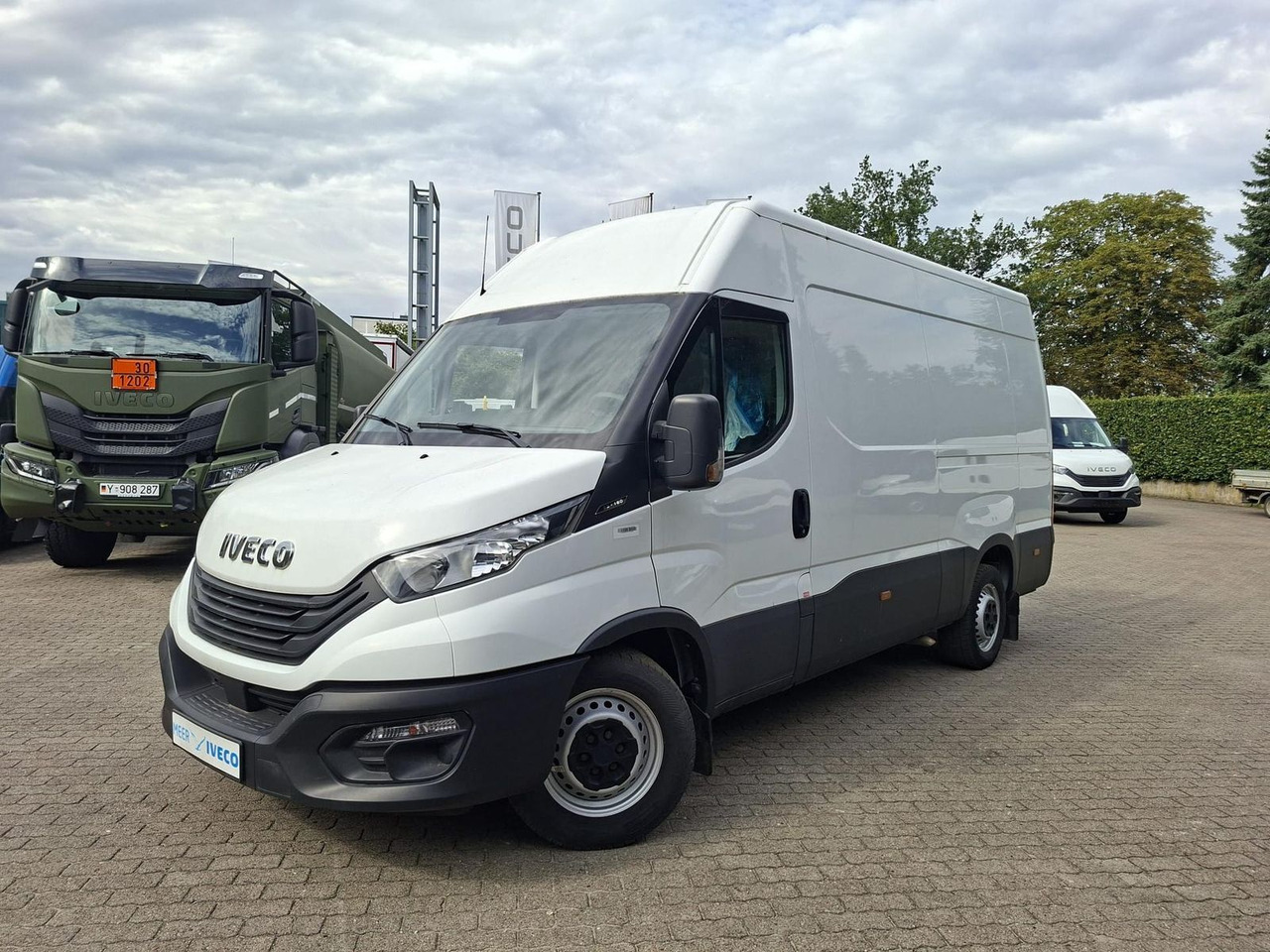 Iveco Daily 35 S16 V 3520L Klima 115 kW (156 PS), S... - Furgón: foto 1 Iveco Daily 35 S16 V 3520L Klima 115 kW (156 PS), S... - Furgón: foto 1