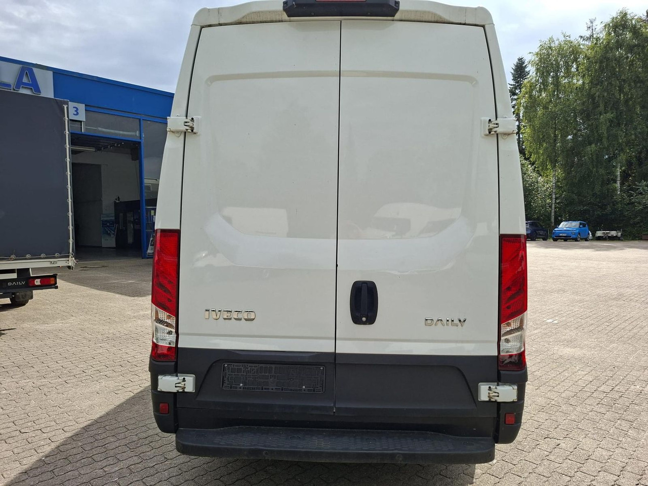 Iveco Daily 35 S16 V 3520L Klima 115 kW (156 PS), S... - Furgón: foto 4 Iveco Daily 35 S16 V 3520L Klima 115 kW (156 PS), S... - Furgón: foto 4