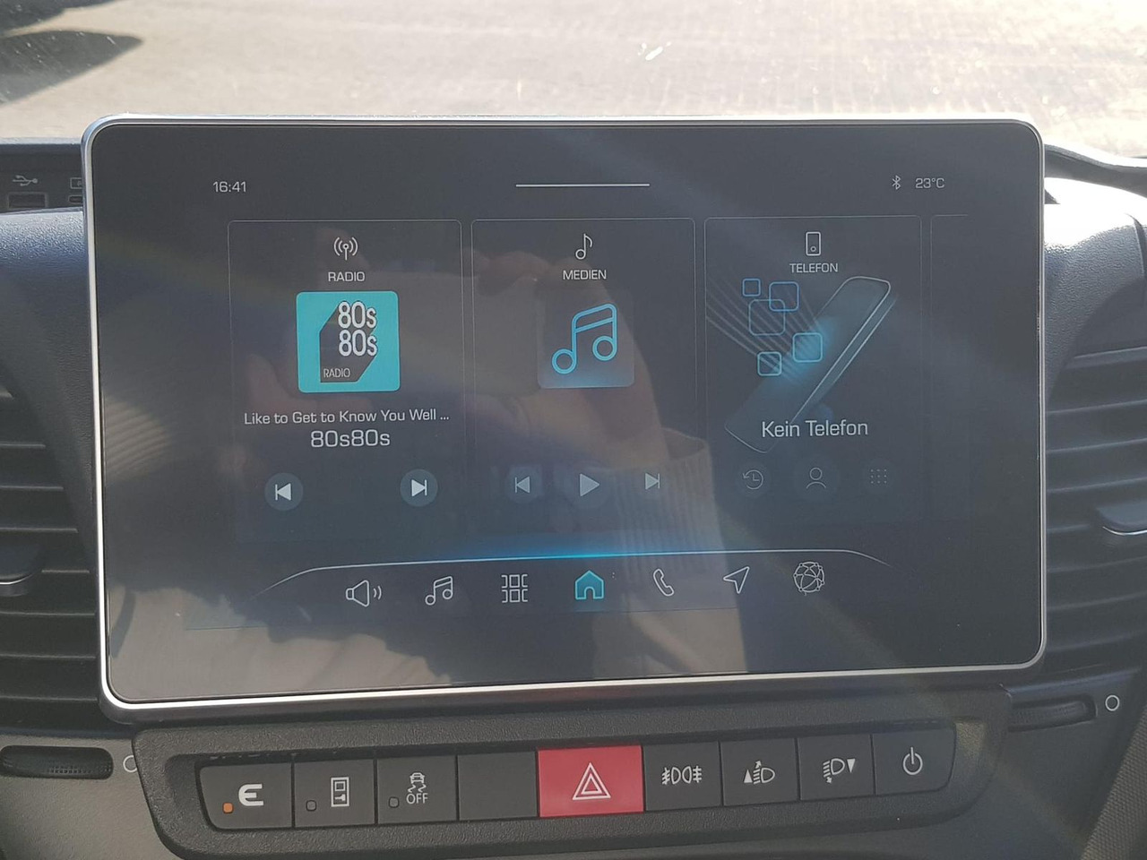 Furgoneta caja abierta Iveco Daily 35S14HA8 Pritsche AHK 100 kW (136 PS),...: foto 15 Furgoneta caja abierta Iveco Daily 35S14HA8 Pritsche AHK 100 kW (136 PS),...: foto 15