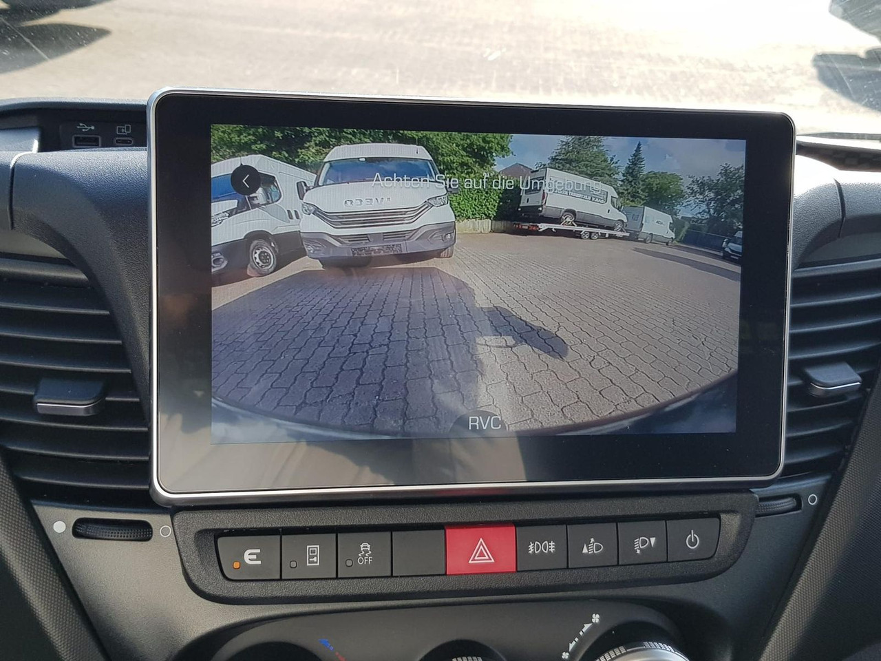 Furgoneta caja abierta Iveco Daily 35S14HA8 Pritsche AHK 100 kW (136 PS),...: foto 16 Furgoneta caja abierta Iveco Daily 35S14HA8 Pritsche AHK 100 kW (136 PS),...: foto 16