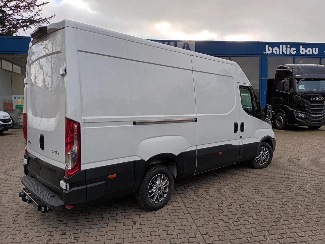 Iveco Daily 35S16A8 V 3520L - ab 0% Finanzieren - Furgón: foto 3 Iveco Daily 35S16A8 V 3520L - ab 0% Finanzieren - Furgón: foto 3