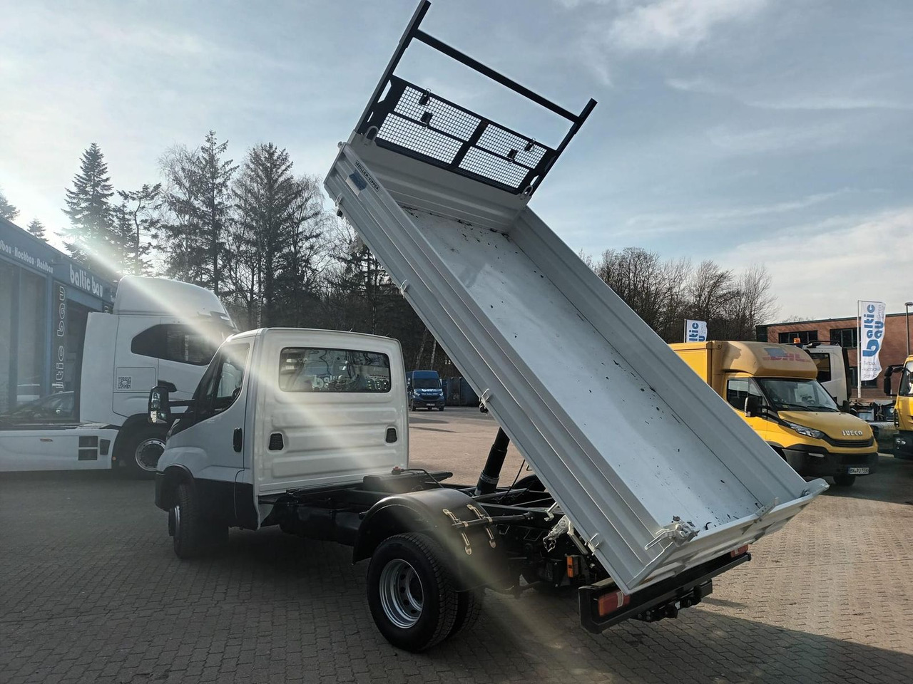 Iveco Daily 70C18H Dreiseitenkipper ab 0% Finanzieren - Furgoneta basculante: foto 4 Iveco Daily 70C18H Dreiseitenkipper ab 0% Finanzieren - Furgoneta basculante: foto 4