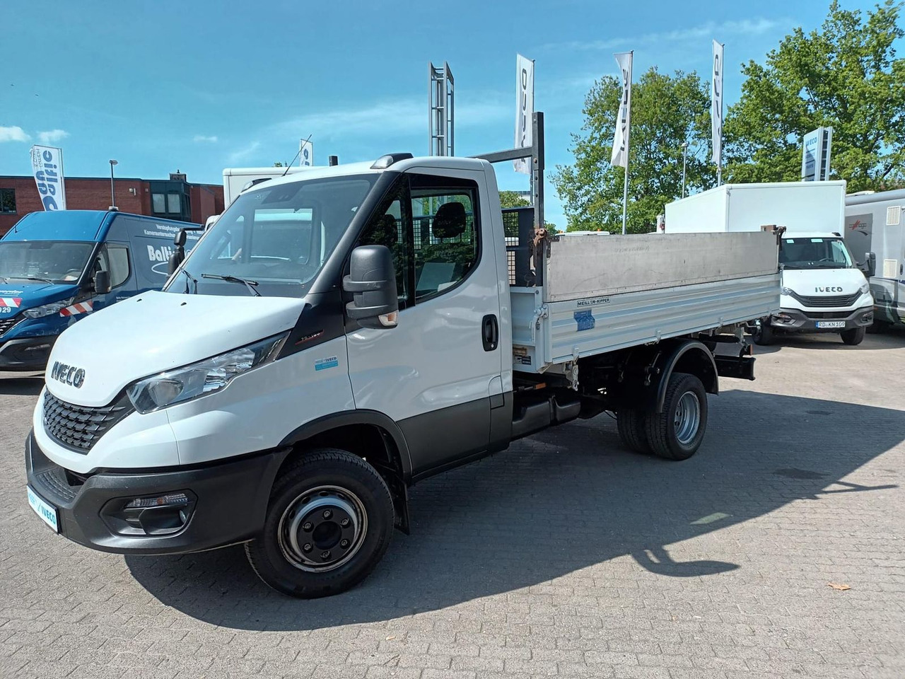 Iveco Daily 70C18H Meiler Kipper Dreiseitenkipper 1... - Furgoneta basculante: foto 1 Iveco Daily 70C18H Meiler Kipper Dreiseitenkipper 1... - Furgoneta basculante: foto 1