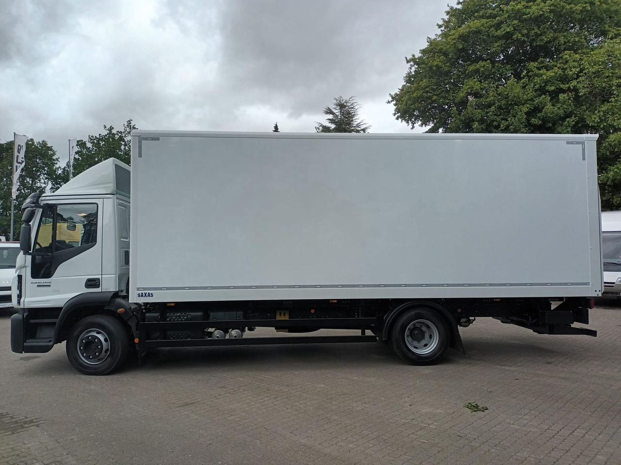 Iveco ML120E25/P mit SAXAS LBW 185 kW (252 PS), Aut... - Furgoneta caja cerrada: foto 2 Iveco ML120E25/P mit SAXAS LBW 185 kW (252 PS), Aut... - Furgoneta caja cerrada: foto 2