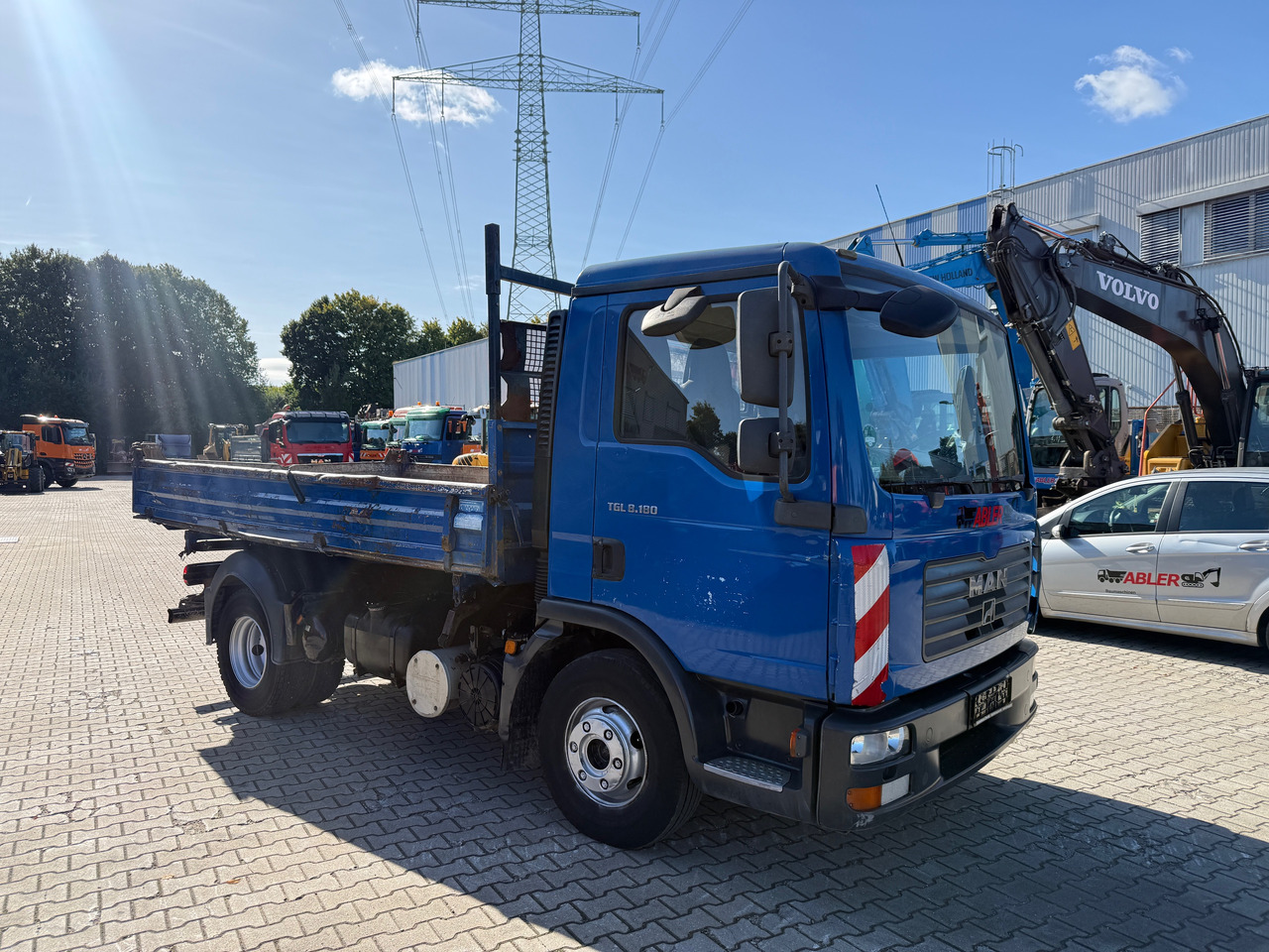 MAN TGL 8.180 3-Seiten-Kipper 2x AHK - Camión volquete: foto 3 MAN TGL 8.180 3-Seiten-Kipper 2x AHK - Camión volquete: foto 3