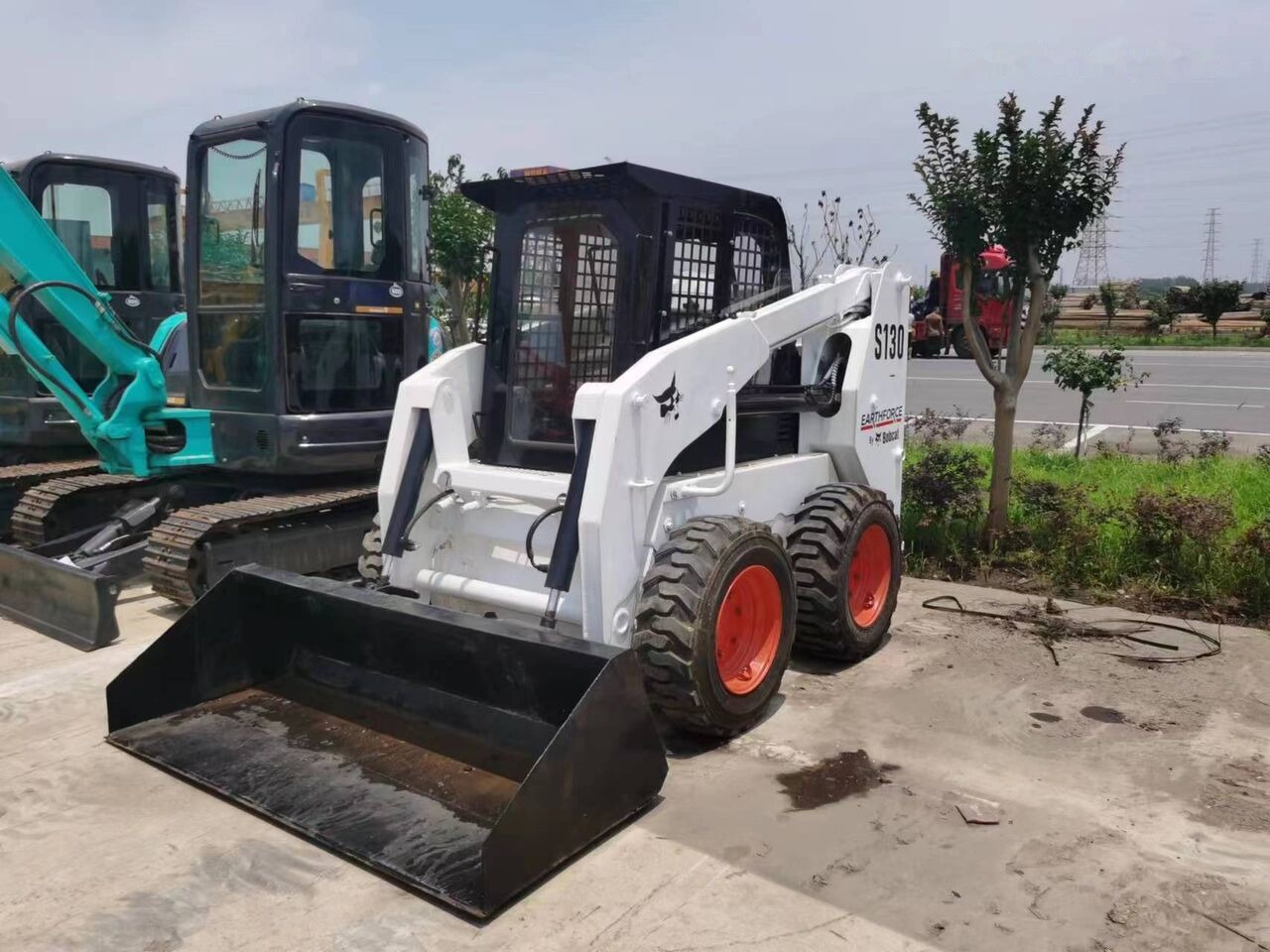 Bobcat S130 - Minicargadora: foto 5 Bobcat S130 - Minicargadora: foto 5