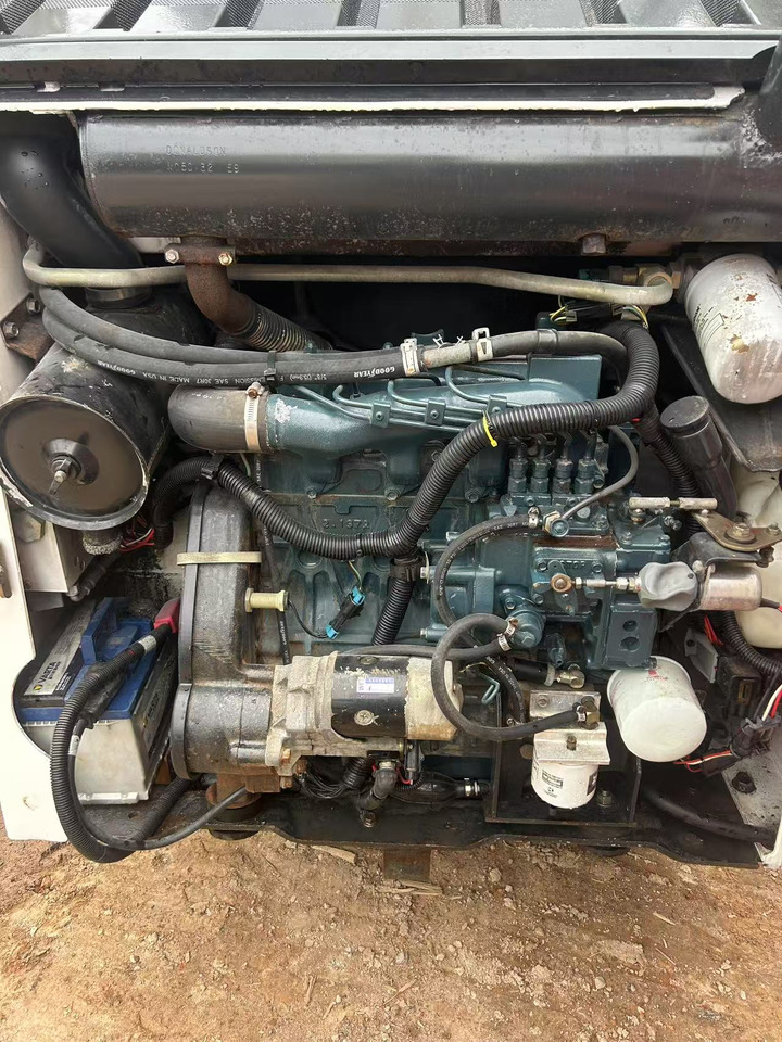 Bobcat S130 - Minicargadora: foto 4 Bobcat S130 - Minicargadora: foto 4