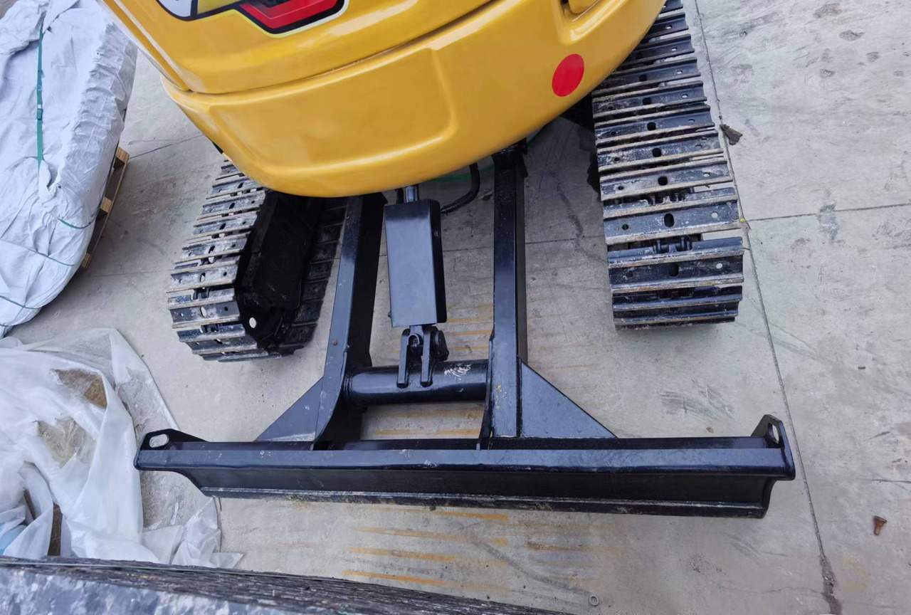 CATERPILLAR 303.5E - Miniexcavadora: foto 5 CATERPILLAR 303.5E - Miniexcavadora: foto 5