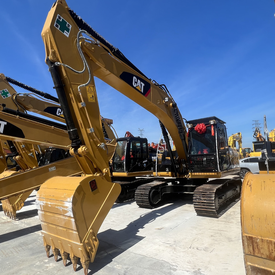 Caterpillar 320D2 - Excavadora de cadenas: foto 1 Caterpillar 320D2 - Excavadora de cadenas: foto 1