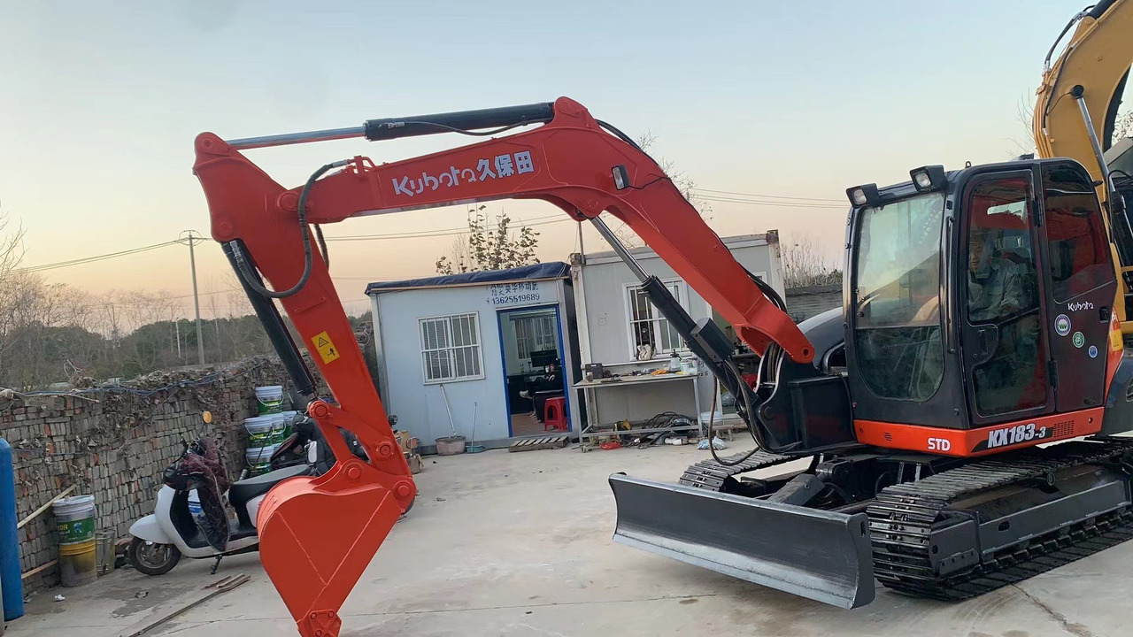 KUBOTA KX183 - Miniexcavadora: foto 4 KUBOTA KX183 - Miniexcavadora: foto 4