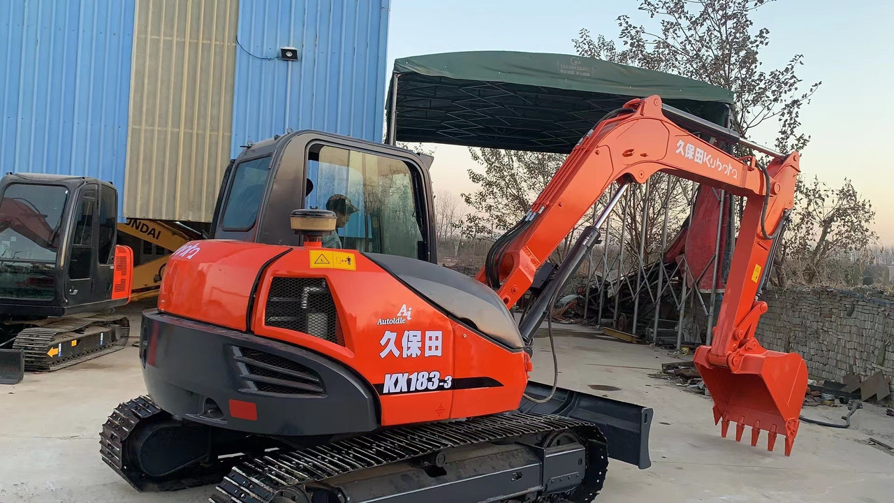 KUBOTA KX183 - Miniexcavadora: foto 1 KUBOTA KX183 - Miniexcavadora: foto 1