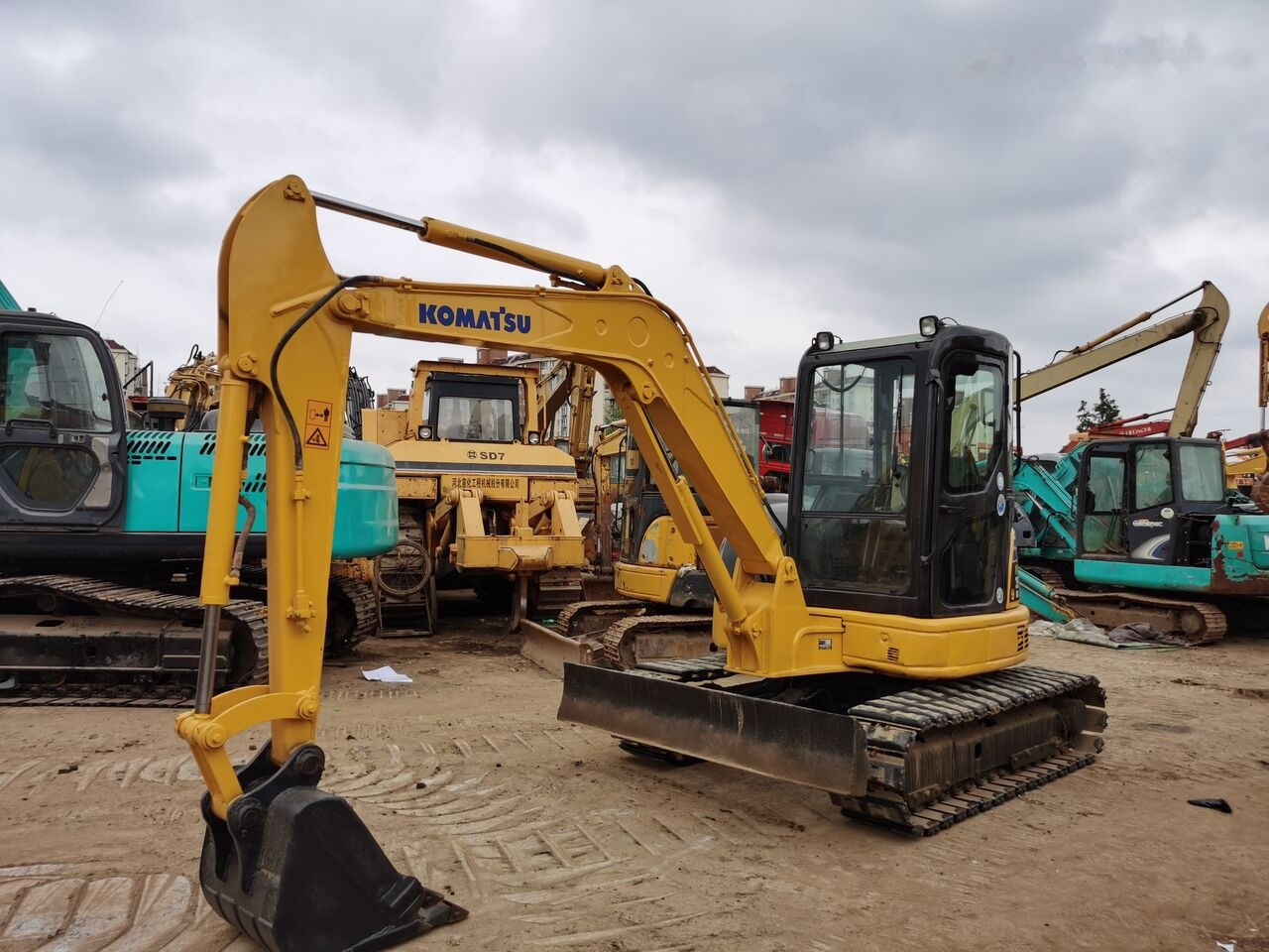 Komatsu PC35MR - Miniexcavadora: foto 1 Komatsu PC35MR - Miniexcavadora: foto 1