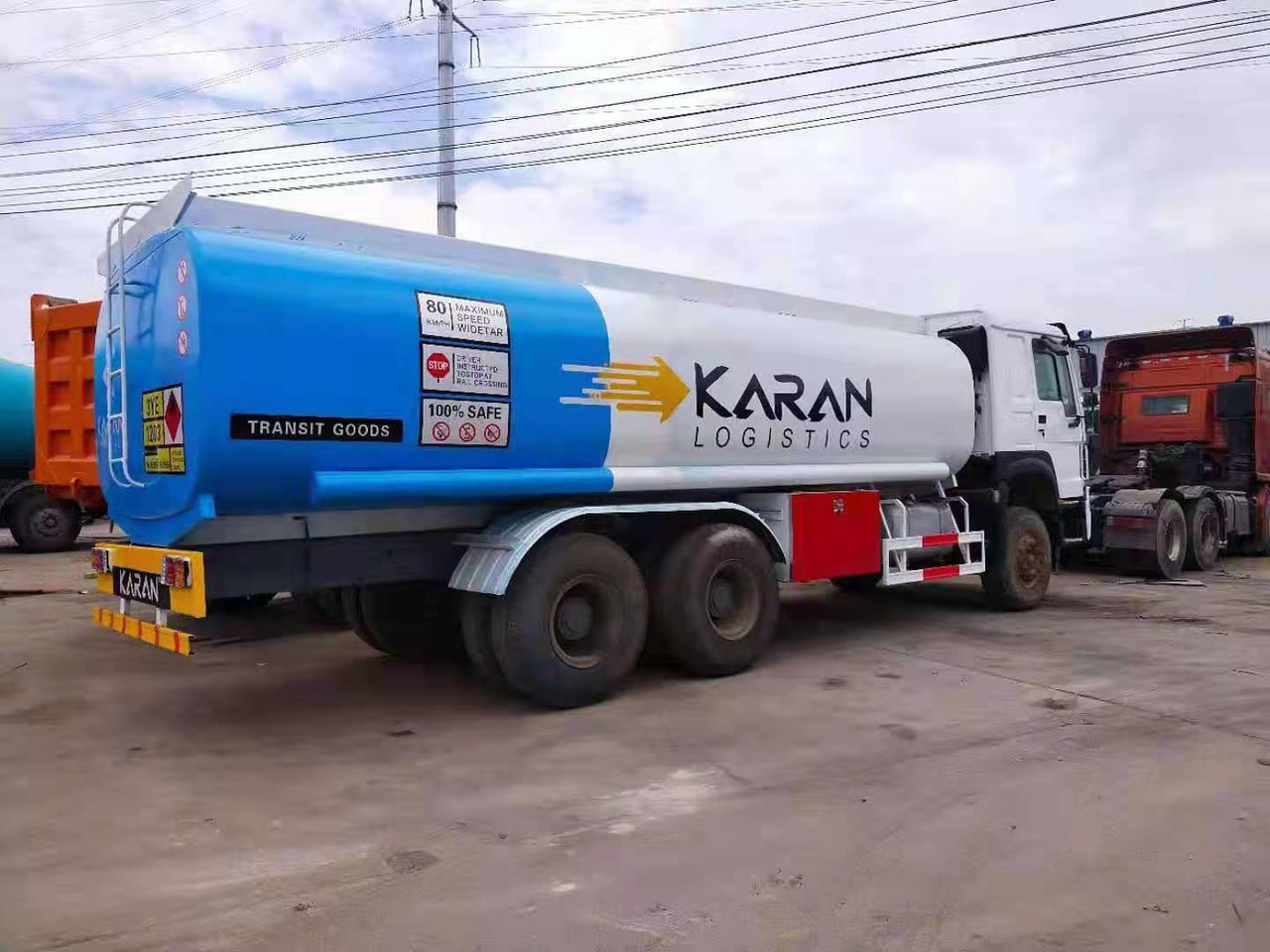 Sinotruk HOWO 24 cubic tank truck - Camión cisterna: foto 5 Sinotruk HOWO 24 cubic tank truck - Camión cisterna: foto 5