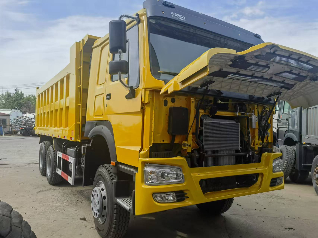 Sinotruk HOWO 371 Dump truck - Camión volquete: foto 3 Sinotruk HOWO 371 Dump truck - Camión volquete: foto 3