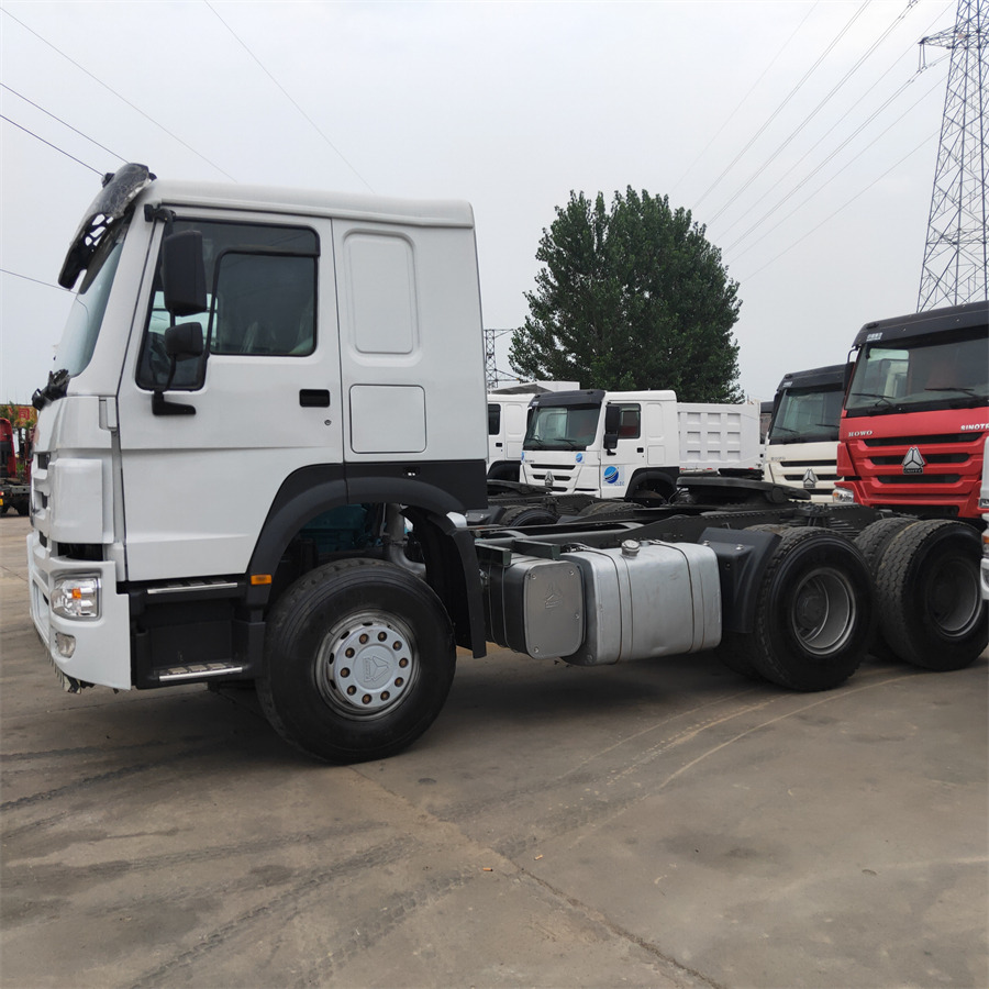 Sinotruk HOWO 371 tractor - Minidumper: foto 4 Sinotruk HOWO 371 tractor - Minidumper: foto 4