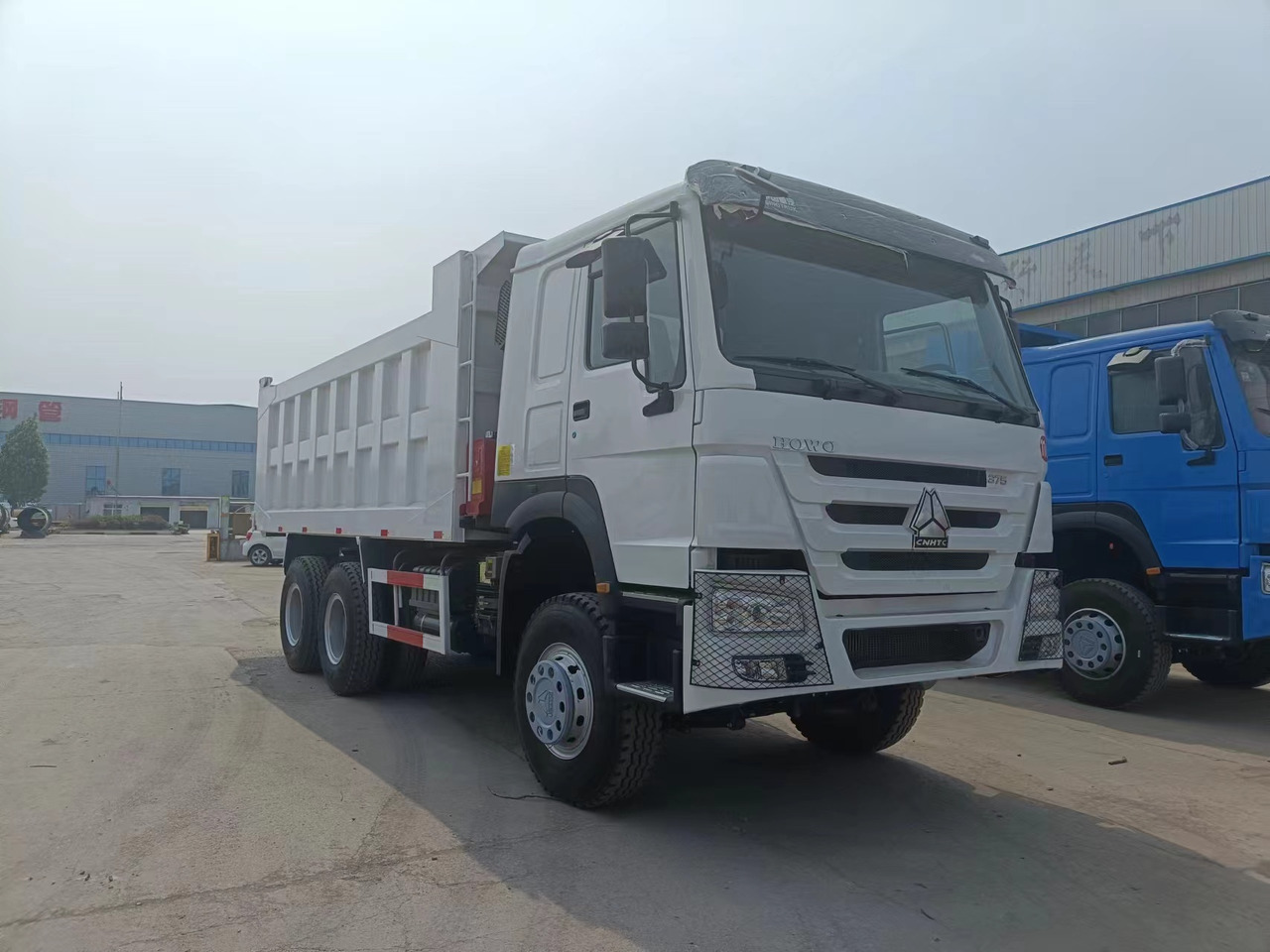 Sinotruk HOWO 375 6*4 dump truck - Minidumper: foto 1 Sinotruk HOWO 375 6*4 dump truck - Minidumper: foto 1