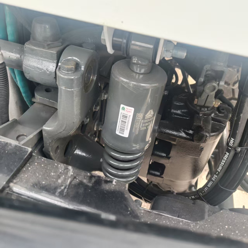 Camión volquete nuevo Sinotruk HOWO 400 6*4 Dump truck: foto 6