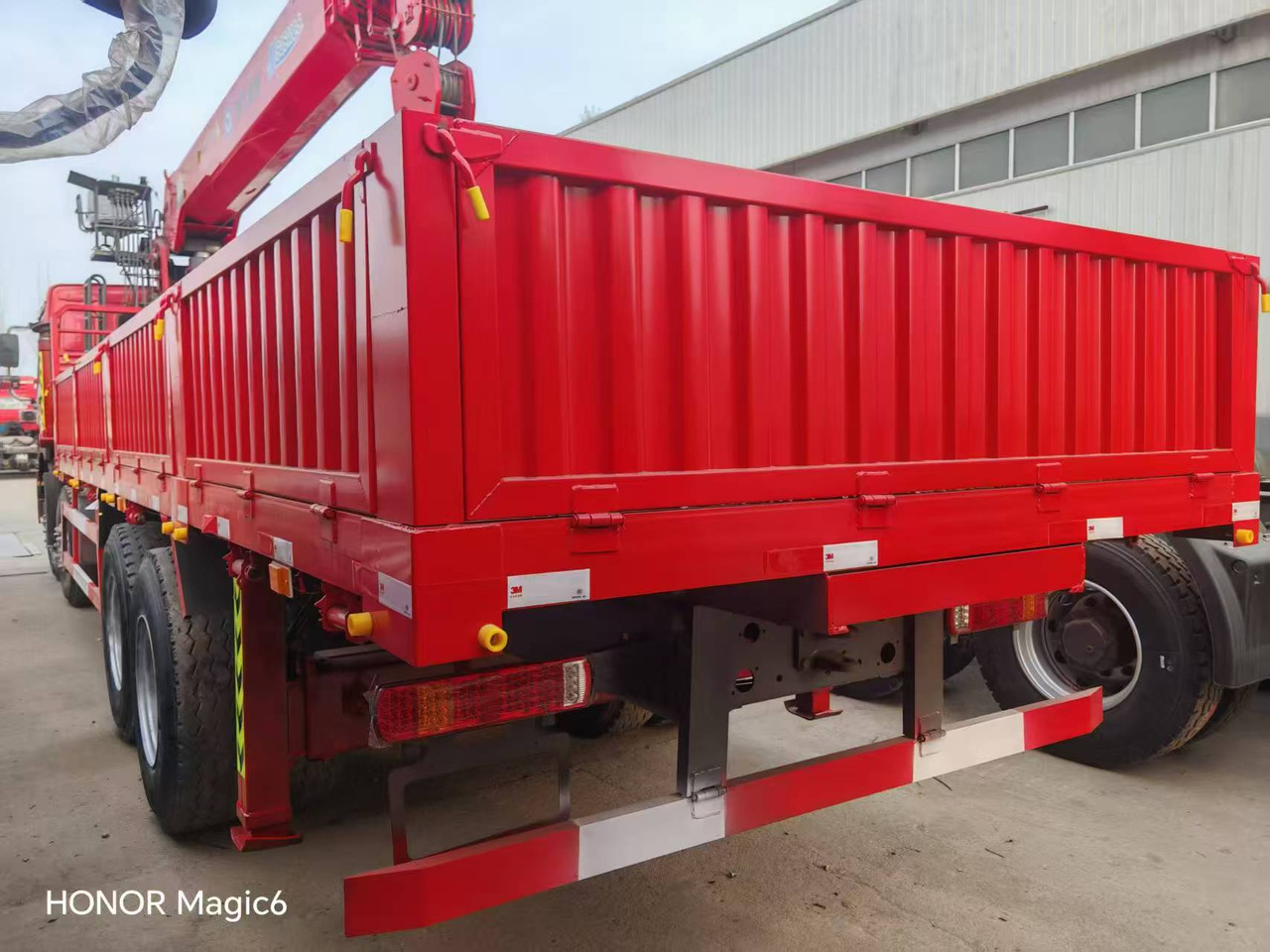 Sinotruk HOWO 8*4 Mobile crane - Autogrúa: foto 4 Sinotruk HOWO 8*4 Mobile crane - Autogrúa: foto 4