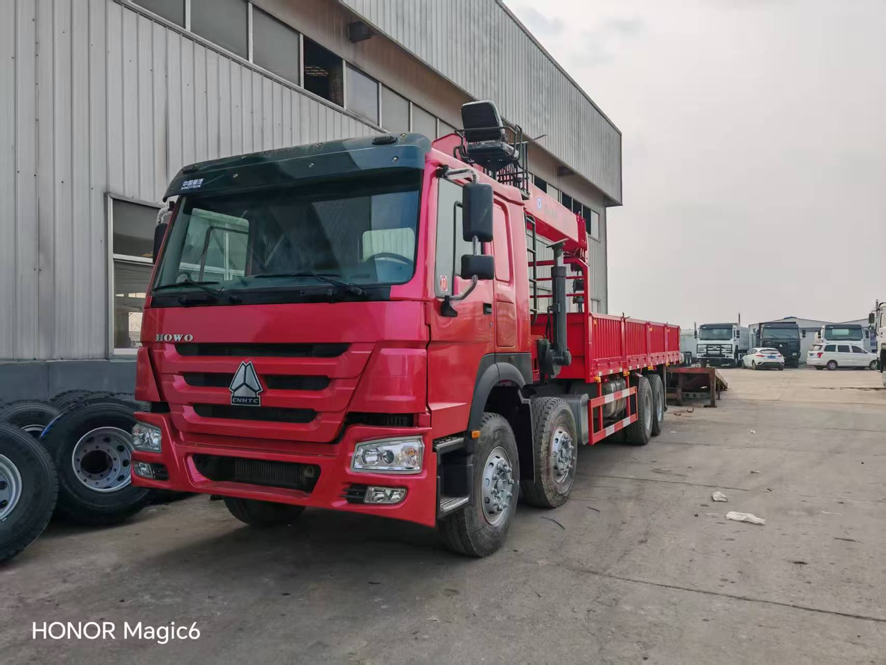 Sinotruk HOWO 8*4 Mobile crane - Autogrúa: foto 1 Sinotruk HOWO 8*4 Mobile crane - Autogrúa: foto 1