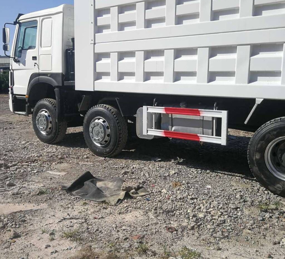 Sinotruk Howo - Camión volquete: foto 4 Sinotruk Howo - Camión volquete: foto 4