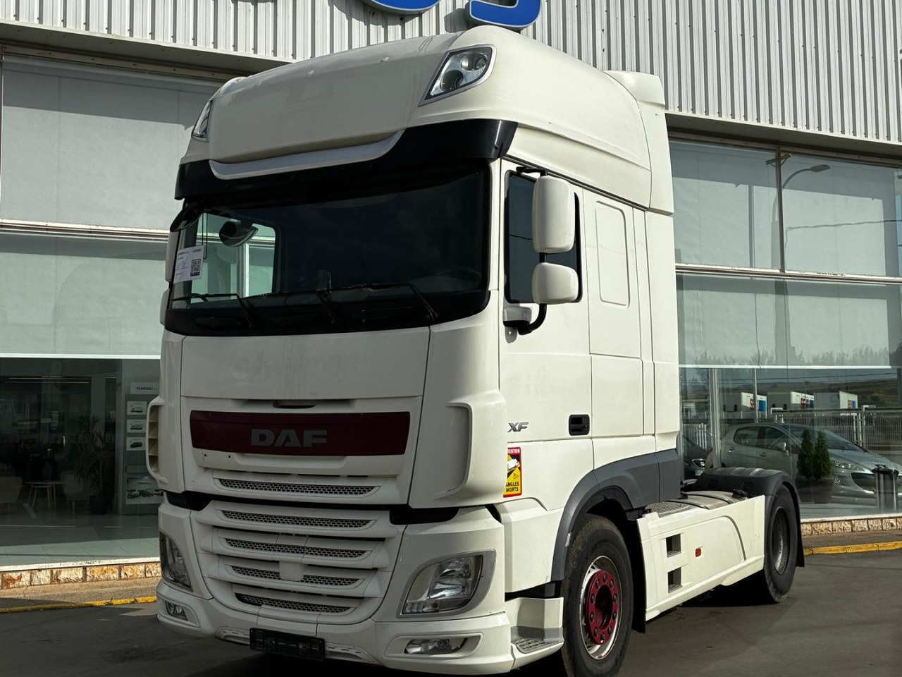 Cabeza Tractora DAF 480 SUPER SPACE CAB AUTOMATICA CON INTARDER - Cabeza tractora: foto 1 Cabeza Tractora DAF 480 SUPER SPACE CAB AUTOMATICA CON INTARDER - Cabeza tractora: foto 1