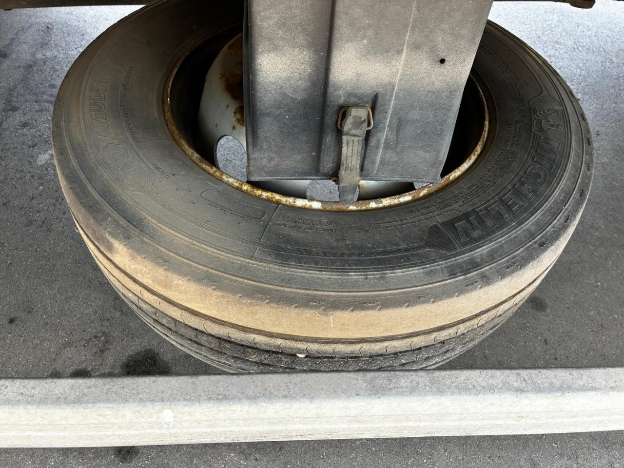 Caja cerrada IVECO Eurocargo ML 120 E22 - Camión caja cerrada: foto 5 Caja cerrada IVECO Eurocargo ML 120 E22 - Camión caja cerrada: foto 5